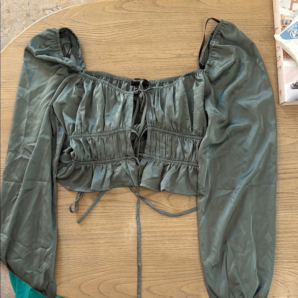 Forever 21 Green Ruched Long Sleeve Crop Blouse